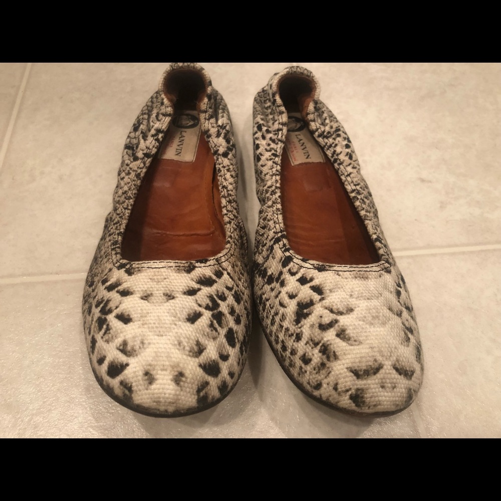 Landon Paris canvas ballerina flats black and white